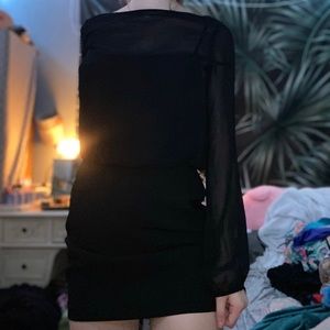 Banana Republic size 4 long sleeved Black dress